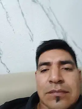 Snapshot of latino17 chatting on 11/15/25, 05:49 latino17 online show from 11/15/25, 05:49