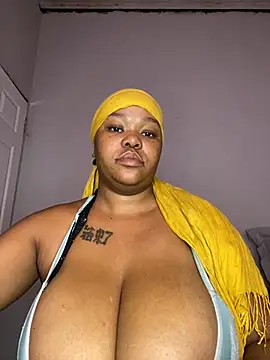 Snapshot of Mandy-101 chatting on 02/02/25, 06:26 Mandy-101 online show from 02/02/25, 06:26