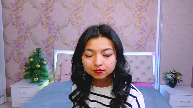 Shy Kira online show from 01/05/25, 03:34