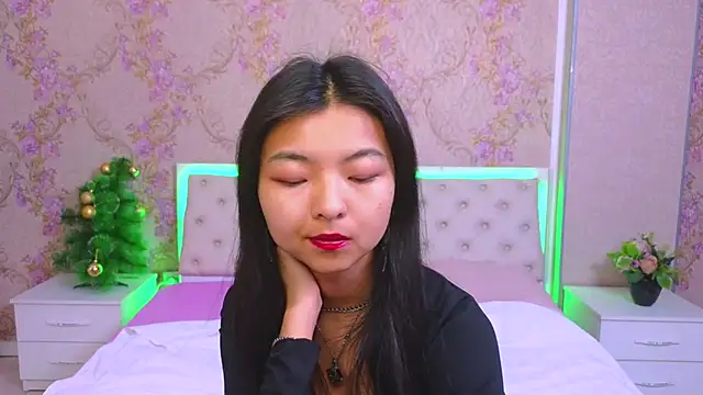 Shy Kira online show from 01/13/25, 12:45