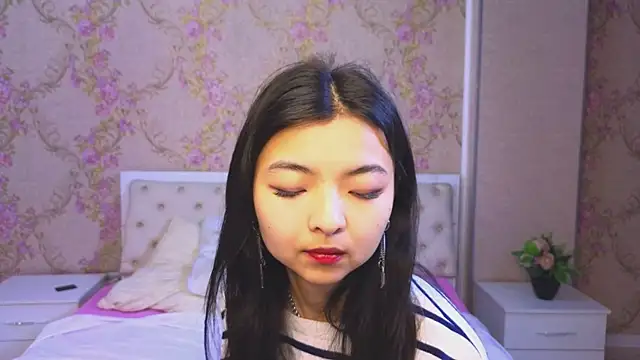 Shy Kira online show from 01/19/25, 12:17