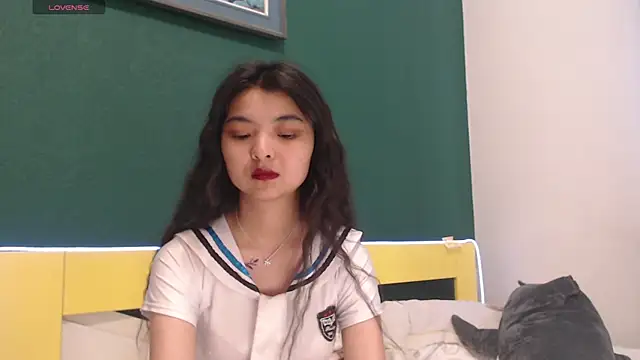 Snapshot of Shy_Kira chatting on 06/01/26, 08:49 Shy Kira online show from 06/01/26, 08:49