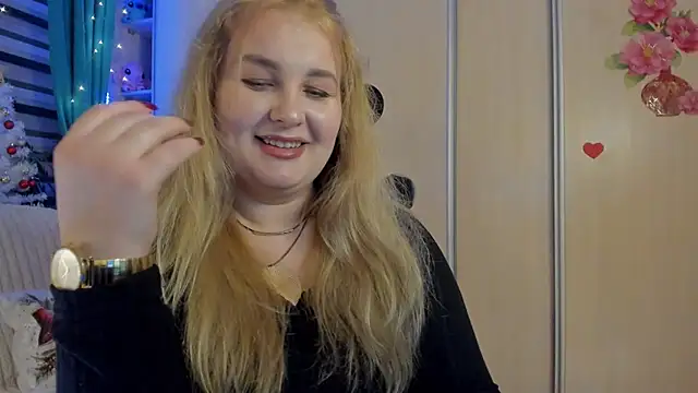 Snapshot of CoraSwon chatting on 12/21/25, 05:20 CoraSwon online show from 12/21/25, 05:20