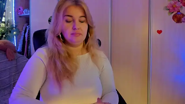 Snapshot of CoraSwon chatting on 02/01/26, 07:29 CoraSwon online show from 02/01/26, 07:29