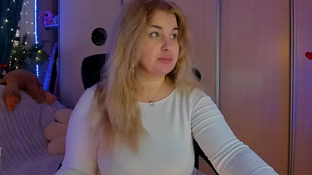 Snapshot of CoraSwon chatting on 02/03/26, 07:24 CoraSwon online show from 02/03/26, 07:24