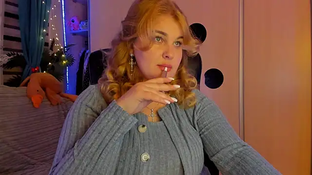 Snapshot of CoraSwon chatting on 02/08/26, 04:21 CoraSwon online show from 02/08/26, 04:21