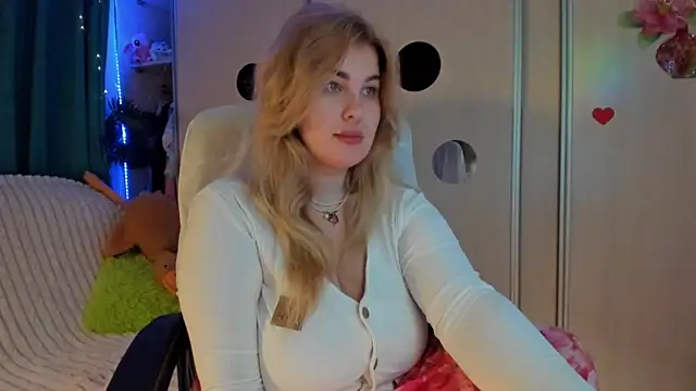 Snapshot of CoraSwon chatting on 02/26/26, 04:06 CoraSwon online show from 02/26/26, 04:06