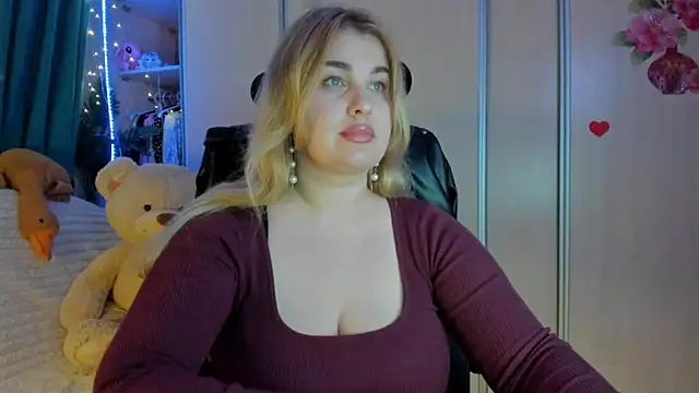 CoraSwon online show from 03/04/26, 05:30