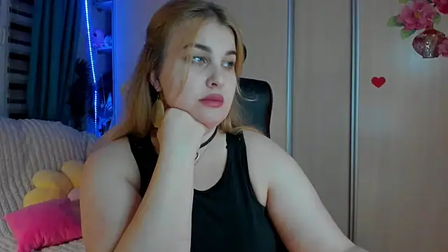 CoraSwon online show from 03/30/26, 05:25