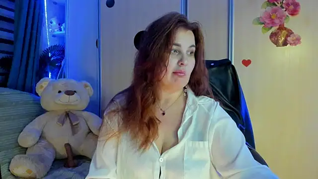 CoraSwon online show from 04/18/26, 08:20