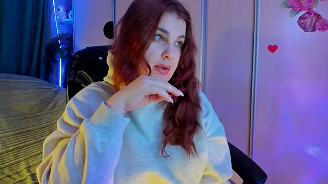 CoraSwon online show from 04/21/26, 06:01