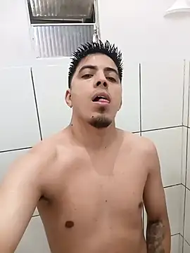 Snapshot of Fiel77 chatting on 11/24/25, 12:43 Fiel77 online show from 11/24/25, 12:43