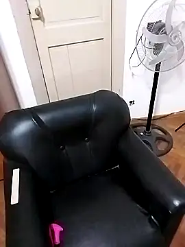 littlebrunett online show from 01/22/25, 12:38