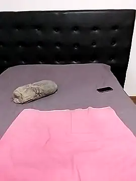 littlebrunett online show from 02/21/25, 09:34