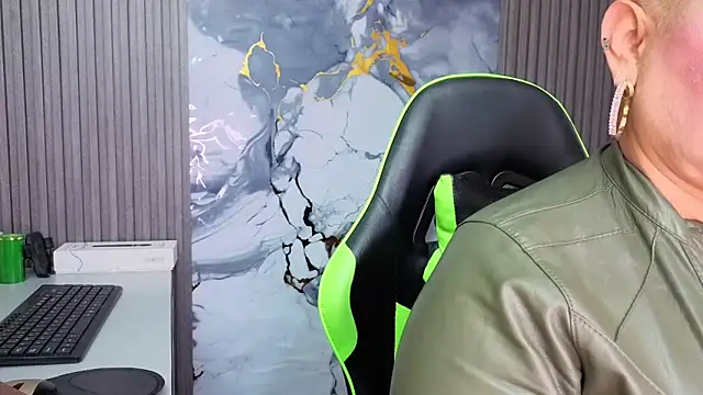 GianellaCox  online show from 04/20/26, 02:09