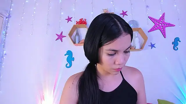 Emiily Parkerr online show from 11/28/25, 03:09