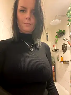 Off  Melonenmandy online show from 11/28/25, 07:38