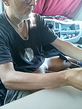 Snapshot of richa22cm chatting on 09/30/25, 12:43 richa22cm online show from 09/30/25, 12:43