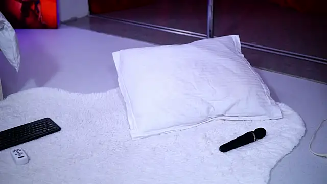 NatyDesiree online show from 11/19/25, 10:15