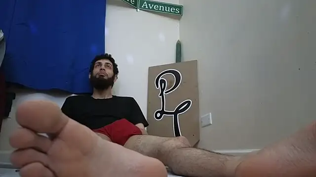 Snapshot of pantslesstraveler_plt chatting on 02/09/25, 03:34 pantslesstraveler plt online show from 02/09/25, 03:34