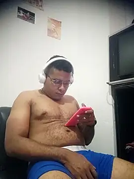 SaucyAffair0 online show from 04/19/26, 06:21