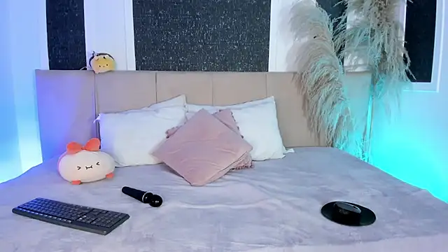 Alaia Manson online show from 01/08/26, 07:38