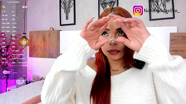 nahomiidasilva  online show from 04/17/26, 08:45