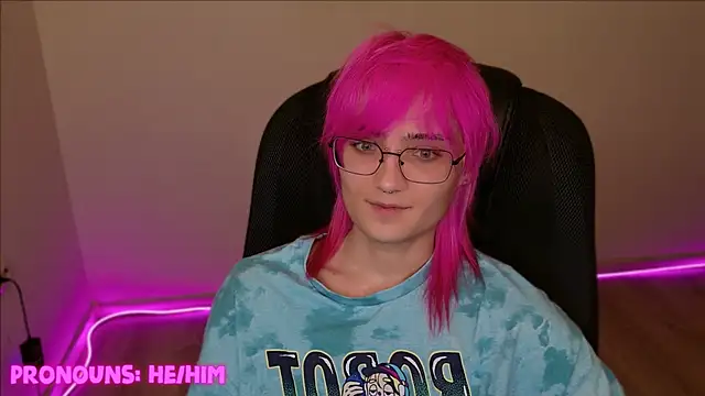 CuteYukiKun online show from 12/20/24, 08:23