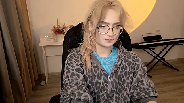 CuteYukiKun online show from 04/28/26, 05:12