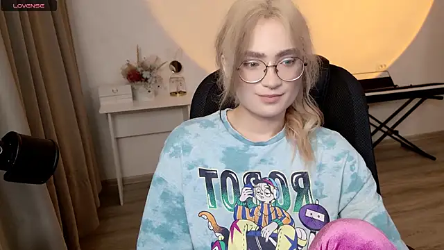 CuteYukiKun online show from 04/30/26, 12:39