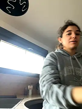 uniquerossie online show from 11/10/25, 10:03