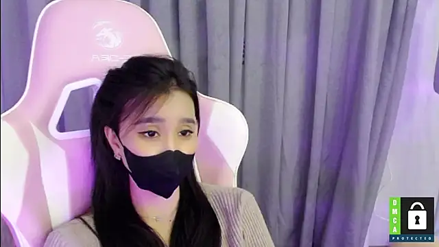 Snapshot of San___San chatting on 02/05/25, 06:13 San San online show from 02/05/25, 06:13