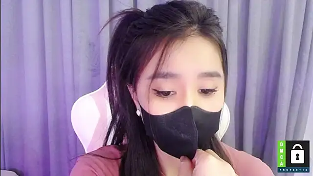 Snapshot of San___San chatting on 02/07/25, 05:10 San San online show from 02/07/25, 05:10