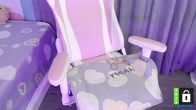 Snapshot of San___San chatting on 02/19/25, 01:18 San San online show from 02/19/25, 01:18