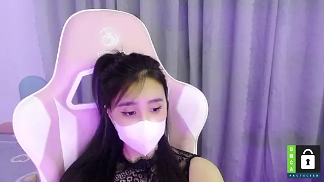 Snapshot of San___San chatting on 02/28/25, 06:52 San San online show from 02/28/25, 06:52