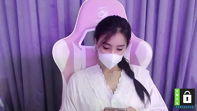 Snapshot of San___San chatting on 03/04/25, 03:11 San San online show from 03/04/25, 03:11