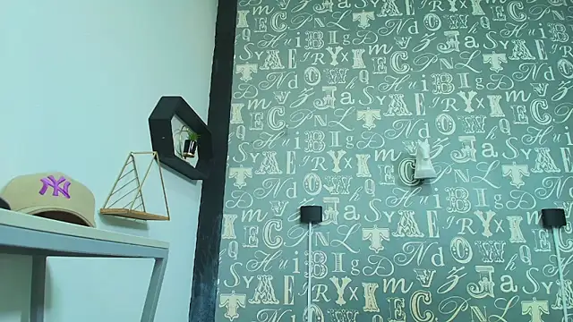 Lindsey8 online show from 12/20/25, 12:56