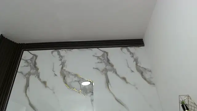 Lindsey8 online show from 04/19/26, 11:42