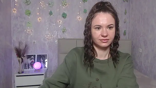 KaraCriegs online show from 03/19/25, 09:48