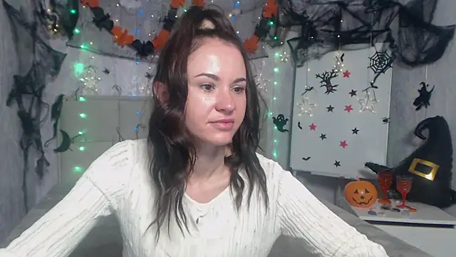 KaraCriegs online show from 10/23/25, 05:23