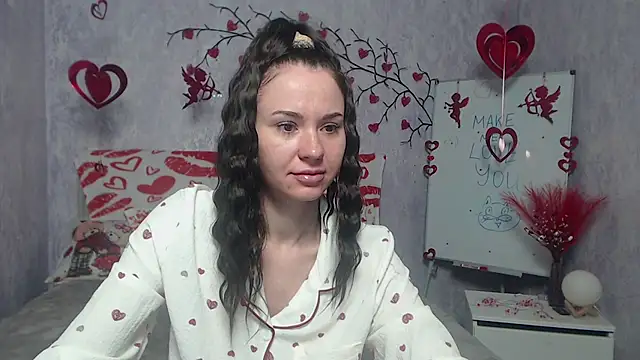 KaraCriegs online show from 02/14/26, 06:15