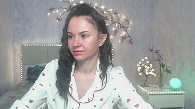 KaraCriegs online show from 03/25/26, 06:14