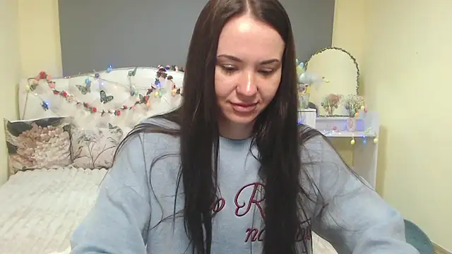 KaraCriegs online show from 04/13/26, 06:35