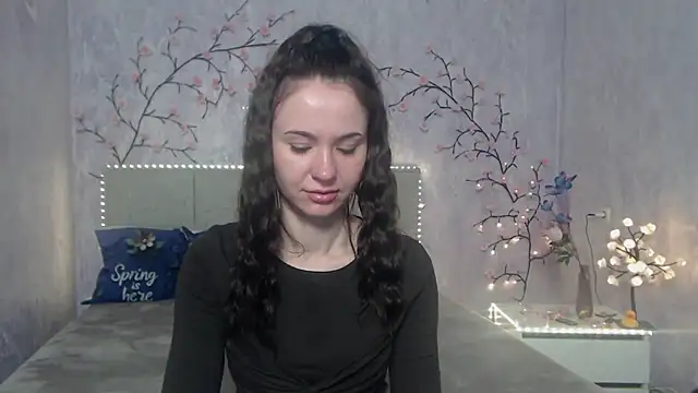 KaraCriegs online show from 04/22/26, 05:36