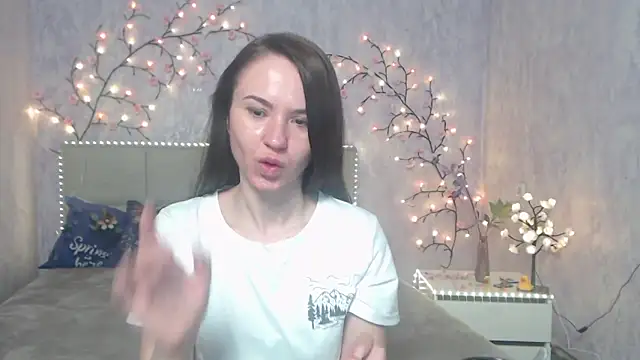 Snapshot of KaraCriegs chatting on 05/01/26, 06:12 KaraCriegs online show from 05/01/26, 06:12