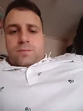 LucianM6 online show from 11/20/25, 07:19