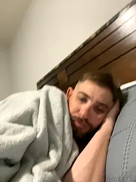 Snapshot of caliguy37 chatting on 10/29/25, 03:20 caliguy37 online show from 10/29/25, 03:20