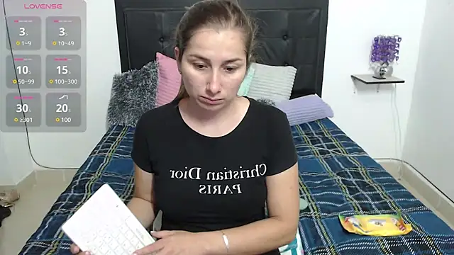 Iris love18 online show from 02/13/25, 04:50