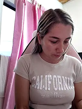 Iris love18 online show from 03/29/26, 11:05