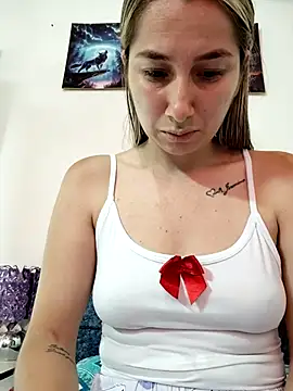 Iris love18 online show from 04/22/26, 12:50